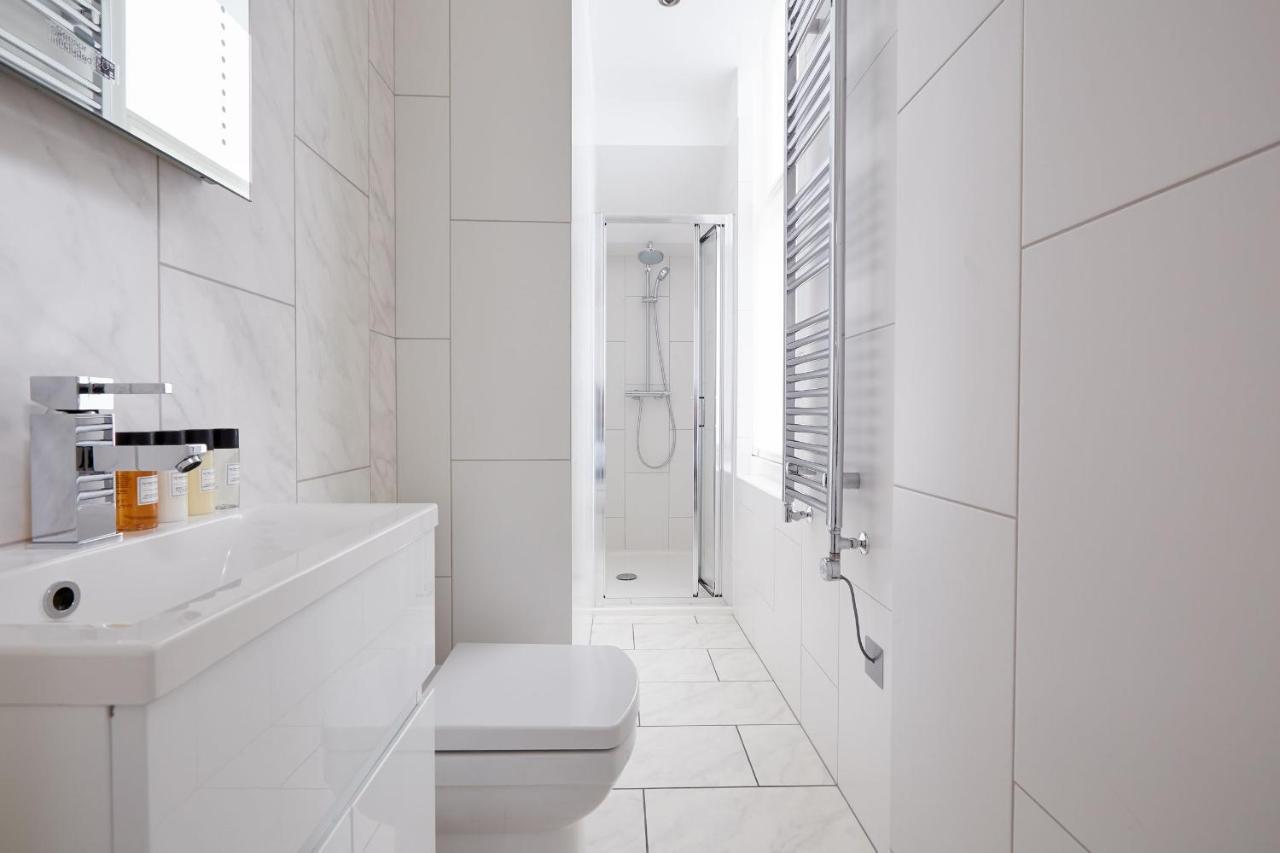2Vh Virginia House, 31 Bloomsbury Way By City Living Londra Esterno foto